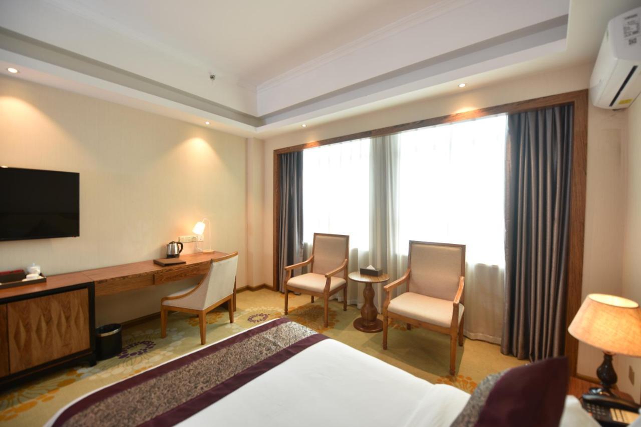 Hong Van Grand Hotel Mong Cai Exteriér fotografie