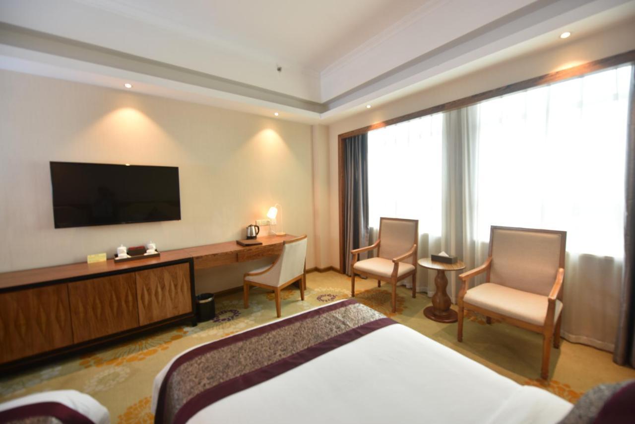 Hong Van Grand Hotel Mong Cai Exteriér fotografie
