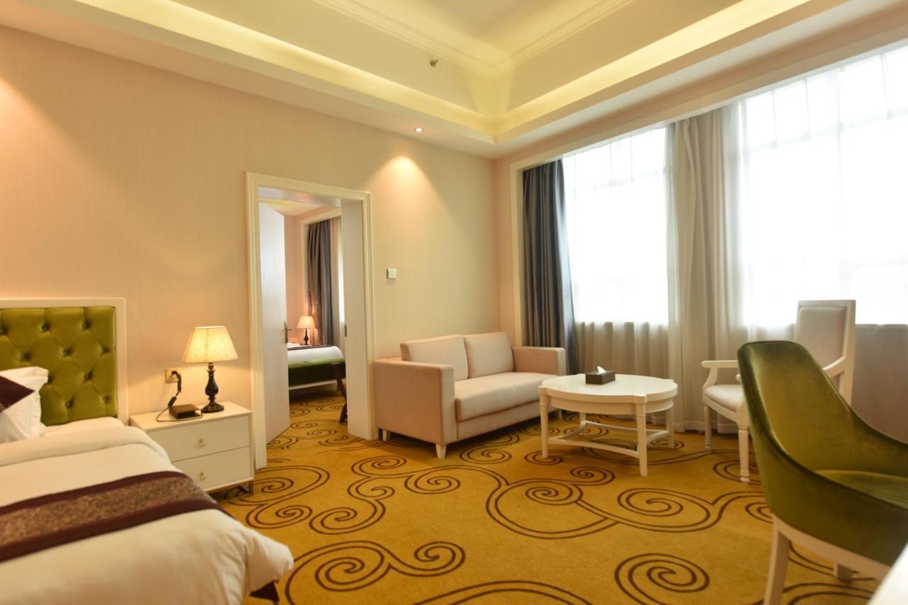 Hong Van Grand Hotel Mong Cai Exteriér fotografie
